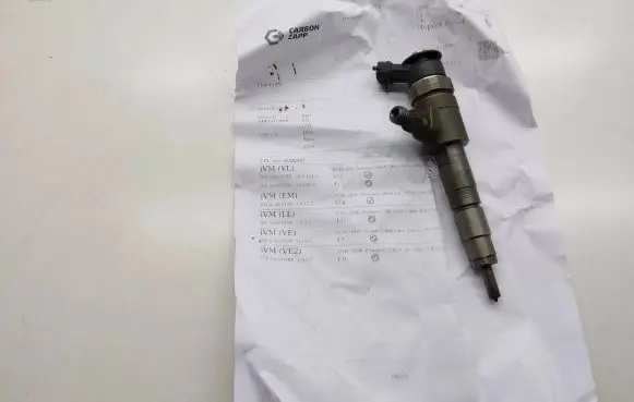 Ford Mondeo MK V Fuel injector 0445110489