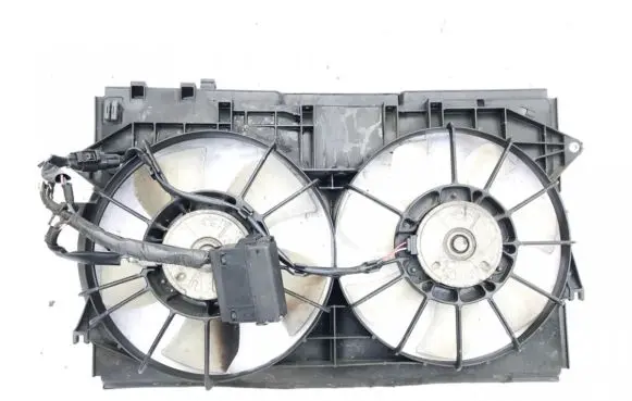 Toyota Corolla Verso E121 Radiator cooling fan shroud