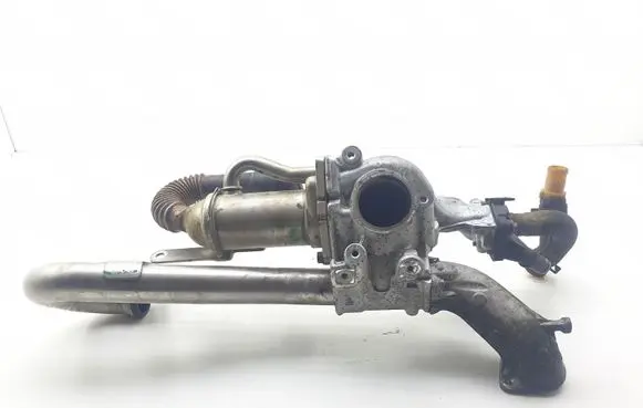 Renault Scenic III - Grand scenic III EGR valve cooler 147452070R 270510A 8200337841E