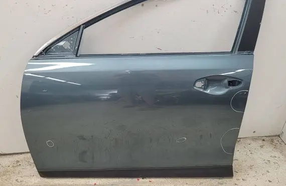 KIA Xceed Front door