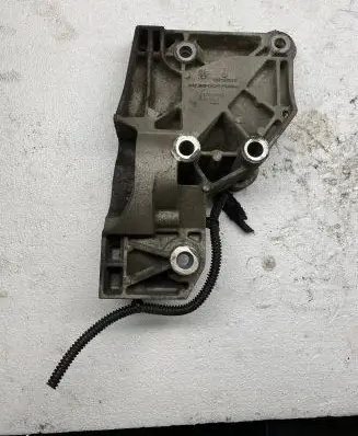 Opel Insignia A A/C compressor mount bracket 55562863