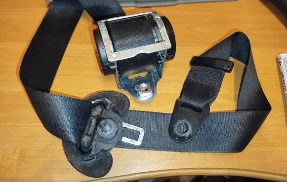 Mini Cooper Countryman R60 Front seatbelt 617059700B 120615 9802196