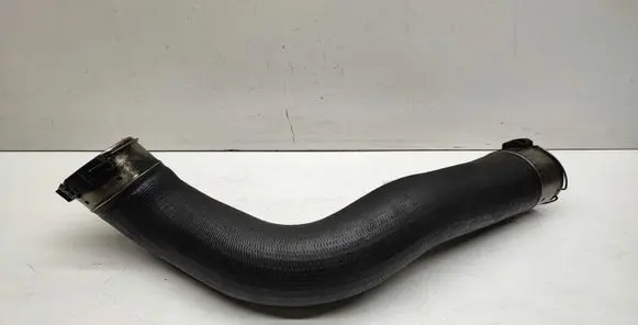 BMW 5 F10 F11 Intercooler hose/pipe