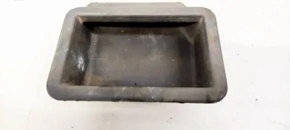 Glove box