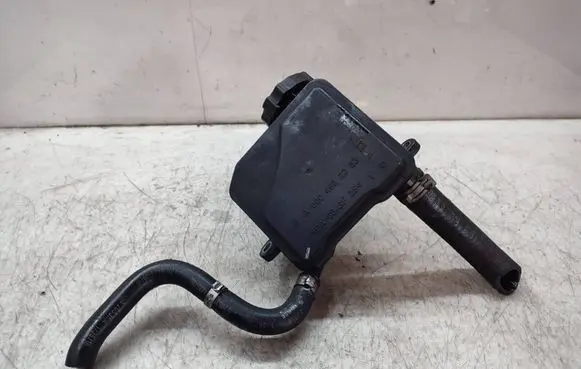 Mercedes-Benz E A207 Power steering fluid tank/reservoir A0004602283