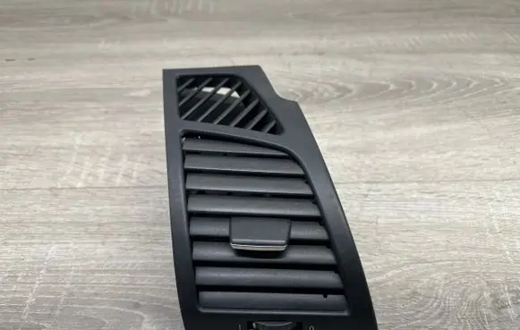 BMW 1 E81 E87 Dashboard side air vent grill/cover trim 7059188 P0102044 5160