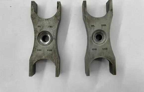 Seat Alhambra (Mk2) Fuel Injector clamp holder 03L216A