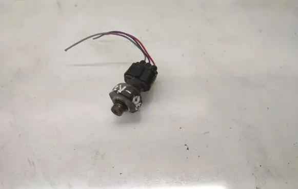 Toyota Corolla Verso AR10 Air conditioning (A/C) pressure sensor 