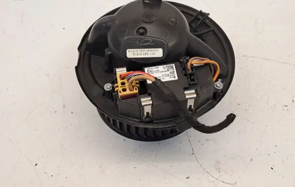 Volkswagen PASSAT B6 Heater fan/blower 3C0907521