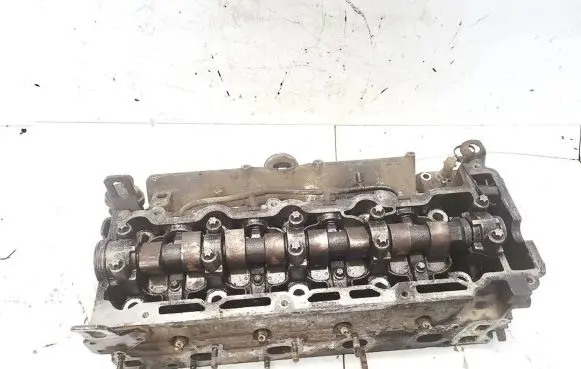 Opel Zafira A Engine head 