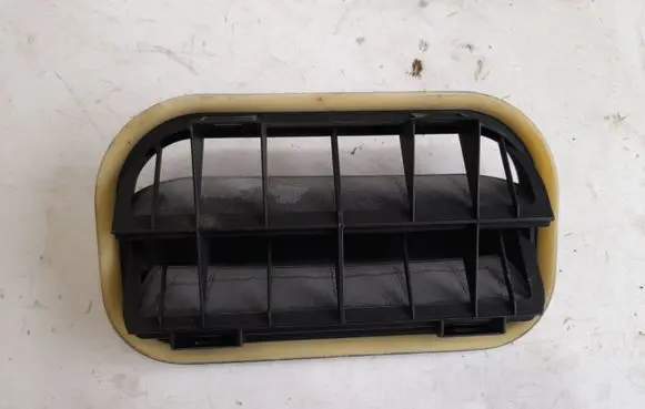 Mercedes-Benz CLA C117 X117 W117 Quarter panel pressure vent A1698300342