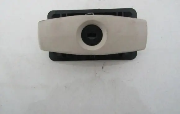 BMW 5 E60 E61 Glove box