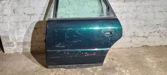 Audi A6 S6 C4 4A Rear door