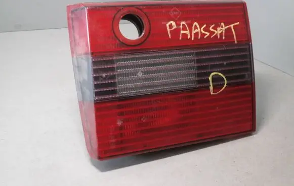 Volkswagen PASSAT B4 Tailgate rear/tail lights 3A9945108C