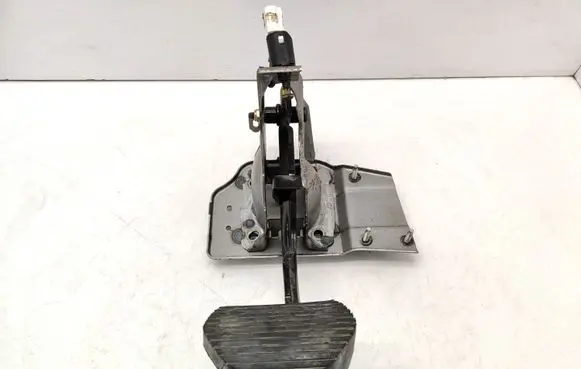 Peugeot 1007 Brake pedal 00705C4 35L04
