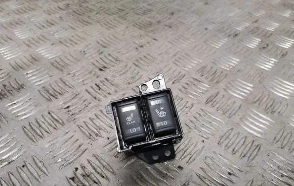 Nissan X-Trail T32 Seat heating switch