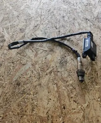 Volkswagen PASSAT B8 Lambda probe sensor 05L906261E 0281007996