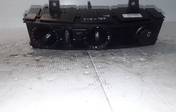 Mercedes-Benz Sprinter W901 W902 W903 W904 Climate control unit A9068300485KZ 5HB00901102
