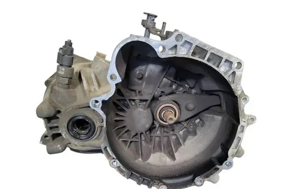 Manual 5 speed gearbox