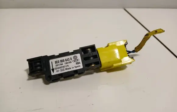 Volkswagen Phaeton Airbag deployment crash/impact sensor 8E0959643D 0232F2GTJ7S 201784