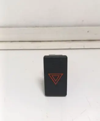 Toyota Avensis T270 Hazard light switch 15B279