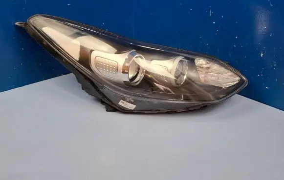 KIA Sportage Headlight/headlamp 92102F1110 92102F1130