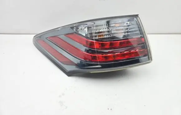 Lexus CT 200H Rear/tail lights 