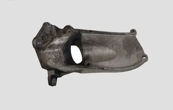 Volvo V40 Gearbox mounting bracket 31370633