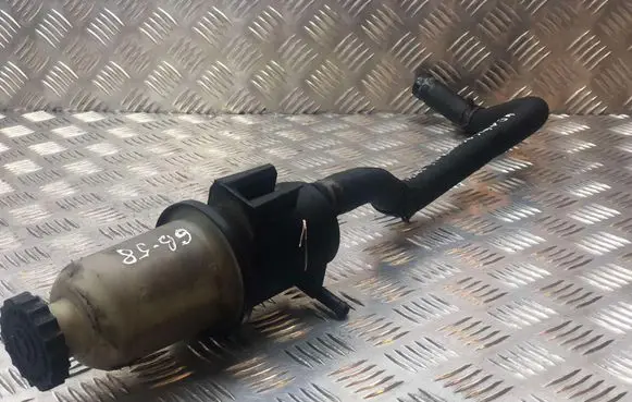 Power steering fluid tank/reservoir