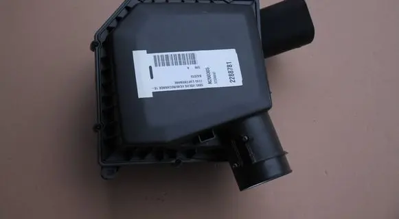 Volvo XC40 Air filter box 32336642
