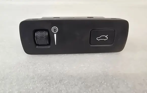Volvo XC90 Tailgate opening switch 31443873