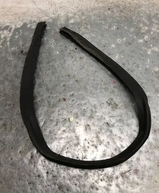Renault Trafic III (X82) Engine compartment rubber