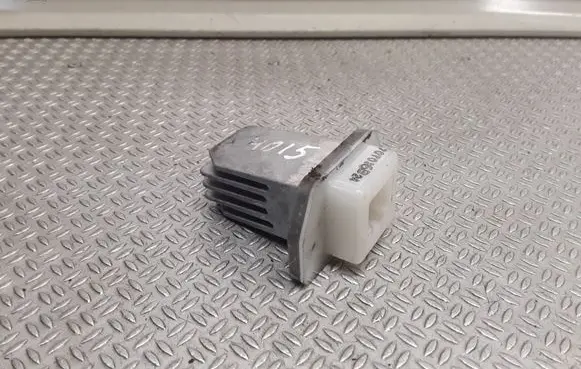 Nissan Primera Heater blower motor/fan resistor 