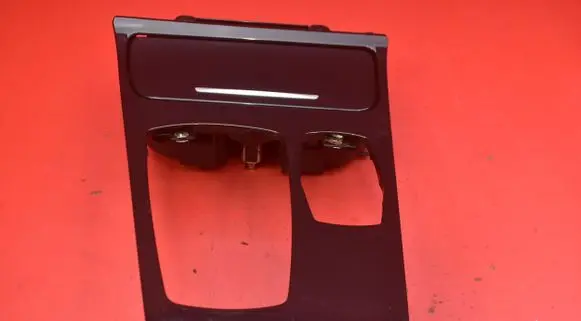 BMW 5 E60 E61 Glove box 9142155