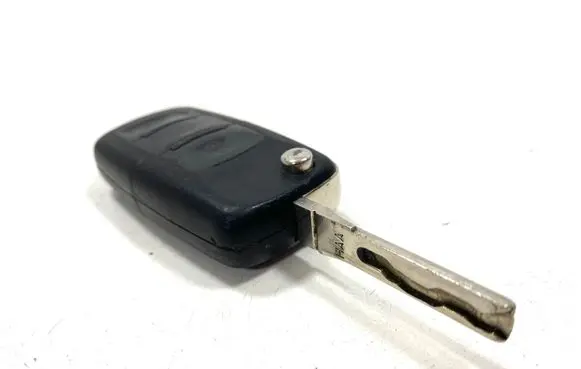 Volkswagen Golf VI Ignition key/card 