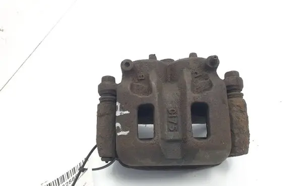 Mitsubishi Pajero Front brake caliper