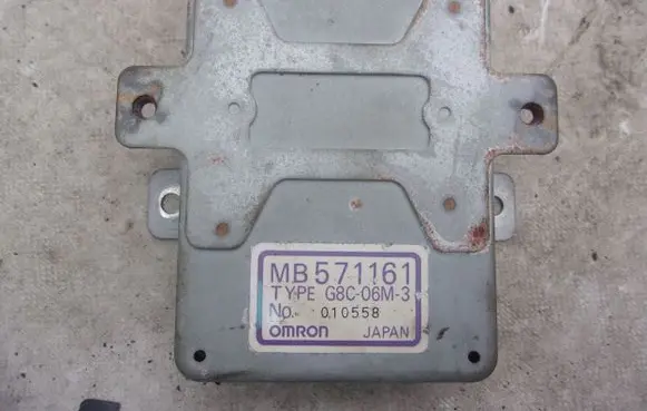 Renault Megane III Wing mirror control module MB571161