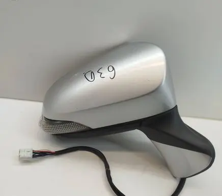 Toyota Verso Front door electric wing mirror 