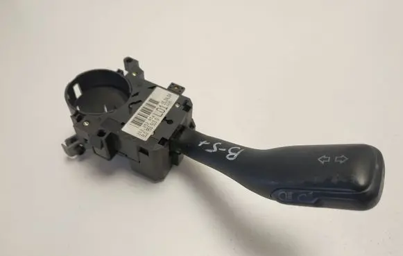 Volkswagen Golf IV Indicator stalk 8L0953513G