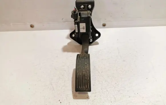 Hyundai Santa Fe Accelerator throttle pedal 0335A2B100 CLM0335A2B100