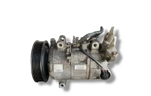 Renault Megane III Air conditioning (A/C) compressor (pump) 8200939386