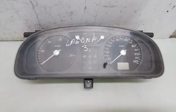 Renault Laguna II Speedometer (instrument cluster) 8200170297