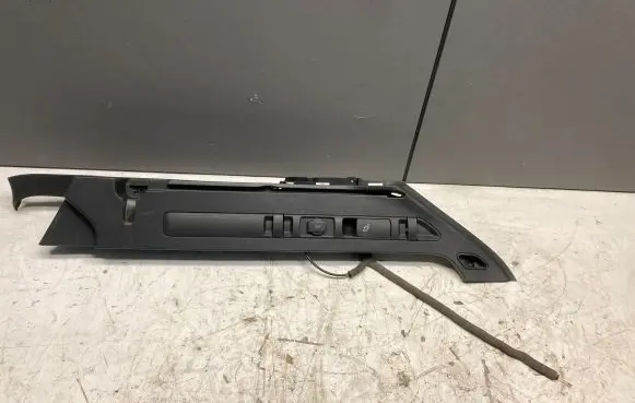 Skoda Superb B8 (3V) Tailgate/trunk side cover trim 3V9867762