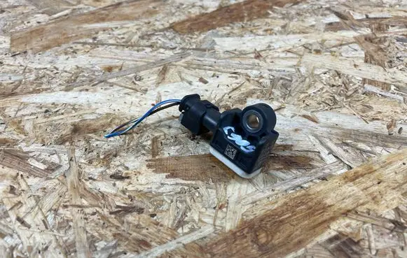 Mercedes-Benz A W176 Sensor A1668210151
