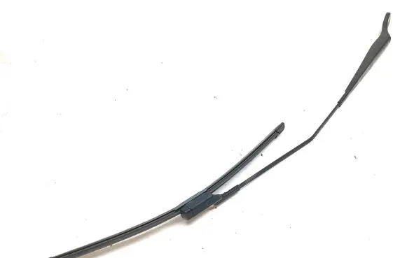 BMW 2 F46 Front wiper blade arm 7335962