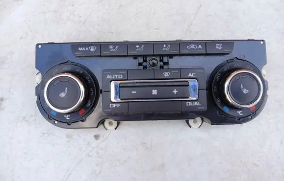 Skoda Superb B6 (3T) Climate control unit 3T0907044BQ