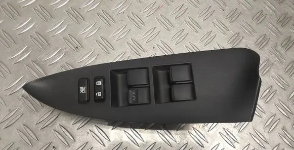 Toyota RAV 4 (XA30) Electric window control switch 7423242070