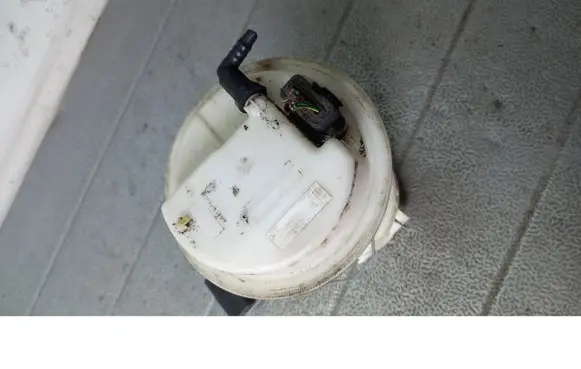 Peugeot 206 CC In-tank fuel pump 9638028980