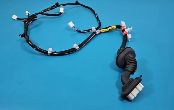 Lexus CT 200H Rear door wiring loom 82154-76020 IMPRK1522915