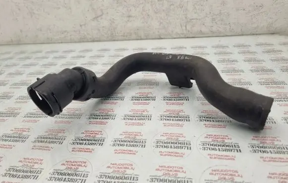 Audi A4 S4 B7 8E 8H Engine coolant pipe/hose 8E0121101C